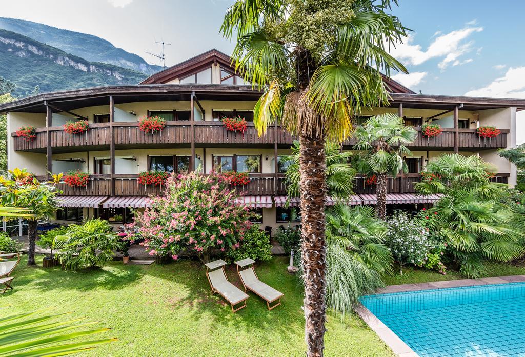 Hotel Arndt Termeno Exterior photo